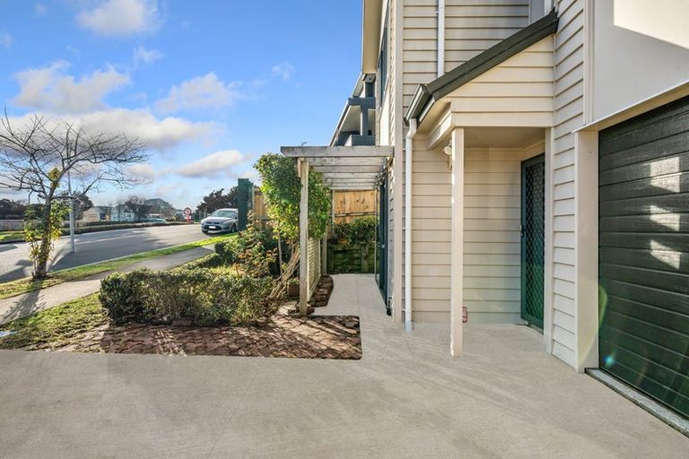 Photo of property in 89 Cambridge Terrace, Papatoetoe, Auckland, 2025