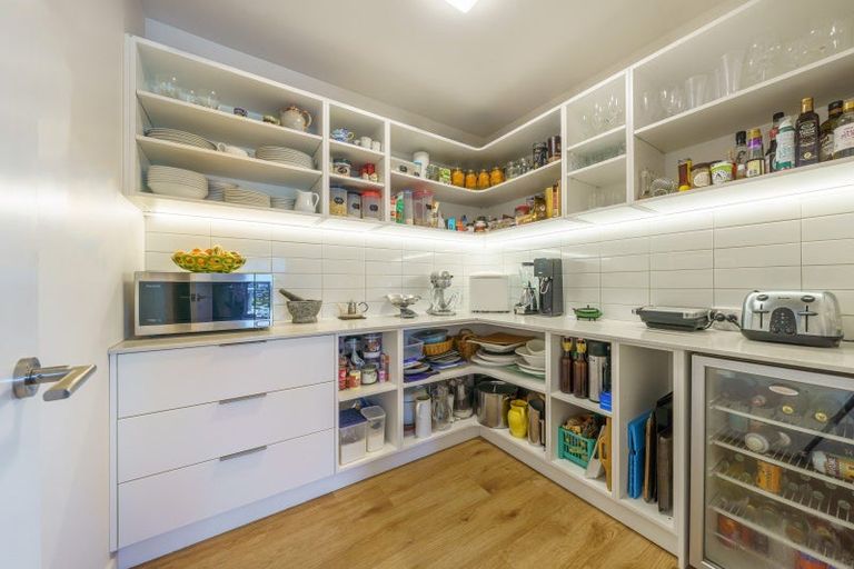 Photo of property in 10 Avalanche Place, Wanaka, 9305