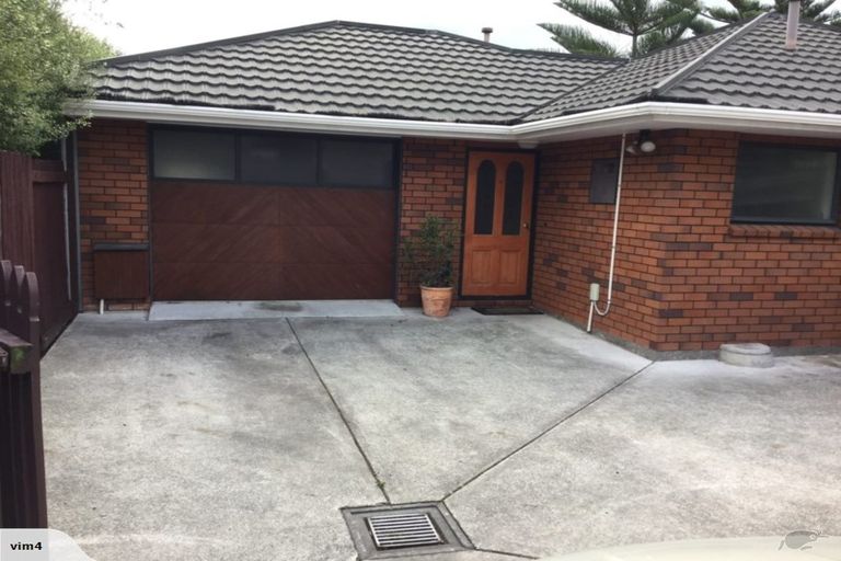 Photo of property in 463 Featherston Street, Palmerston North, 4414