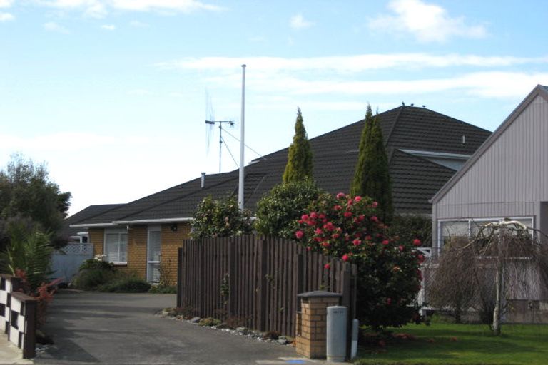 Photo of property in 9 Aitchison Place, Levin, 5510