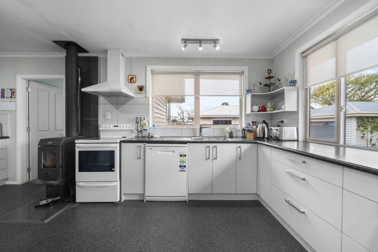 Photo of property in 240 High Street North, Carterton, 5713