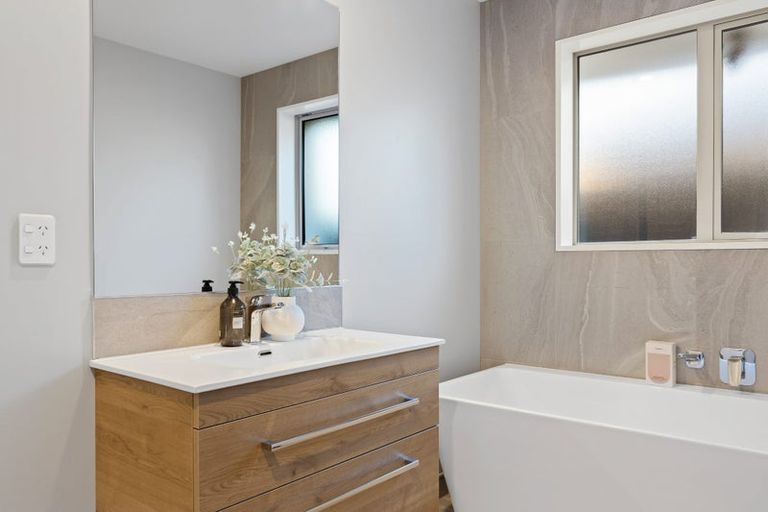 Photo of property in 5 Pierce Street, Marshland, Christchurch, 8083