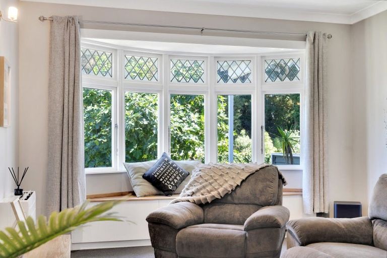 Photo of property in 6 Yule Grove, Greytown, 5712