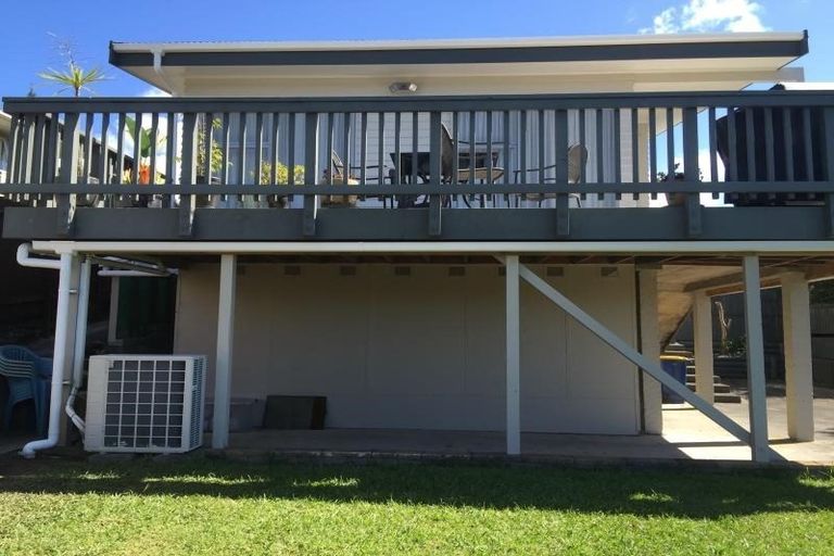 Photo of property in 60 Kia Ora Road, Beach Haven, Auckland, 0626