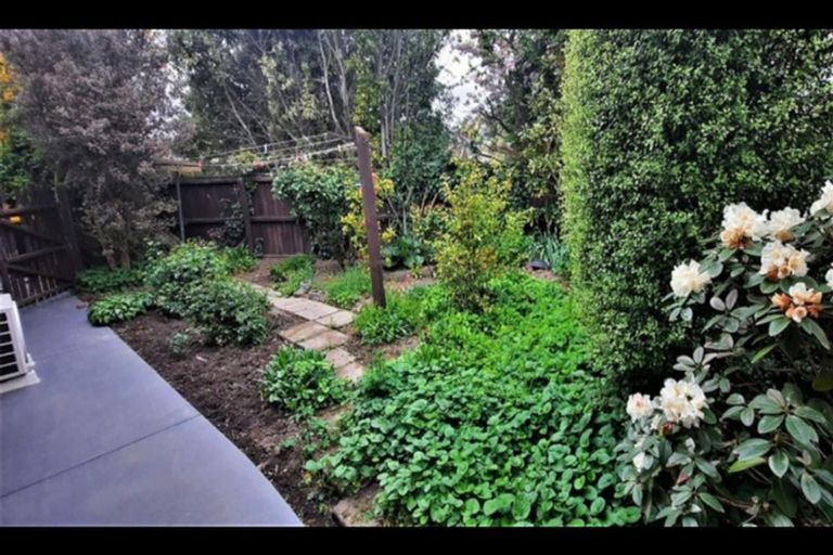 Photo of property in 1/16b Montclare Avenue, Ilam, Christchurch, 8041