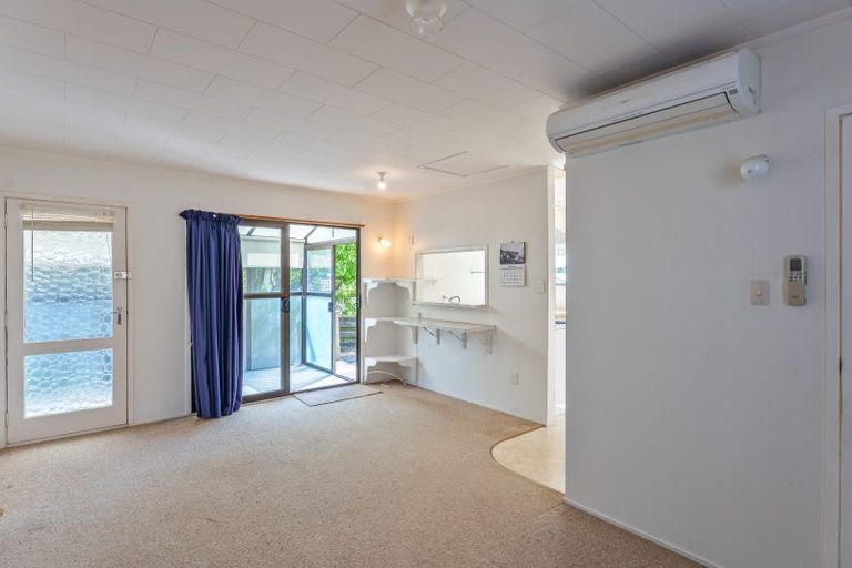 Photo of property in 101 Norfolk Crescent, Otaki Beach, Otaki, 5512