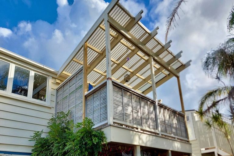 Photo of property in 106 Calliope Road, Stanley Point, Auckland, 0624