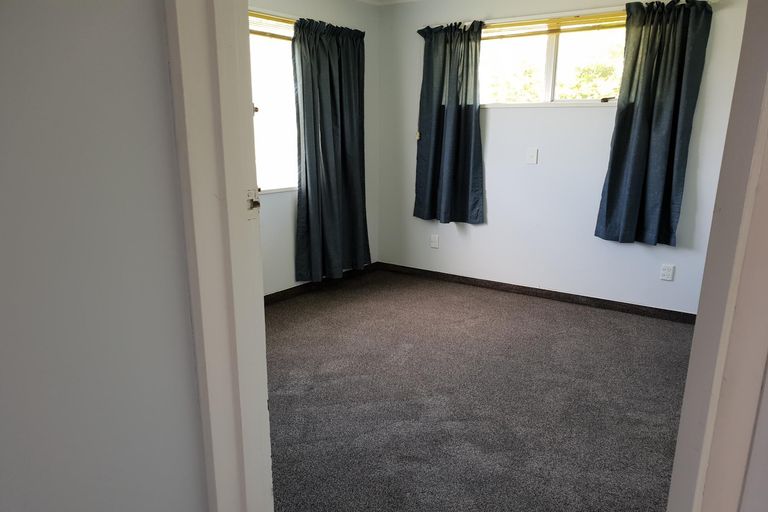 Photo of property in 38 Kimberley Grove, Westbrook, Palmerston North, 4412