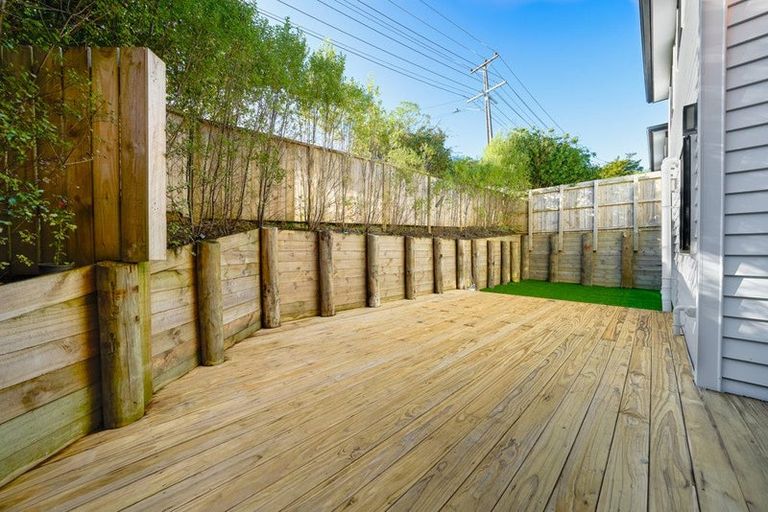 Photo of property in 2a Marina Road, Torbay, Auckland, 0630