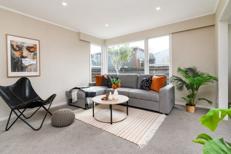 Photo of property in 5 Acacia Street, Kelvin Grove, Palmerston North, 4414