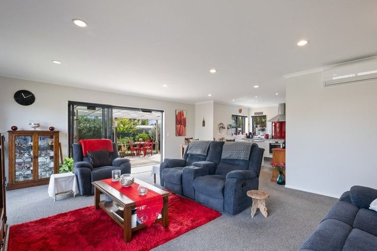 Photo of property in 8 Phoenix Court, Otaki, 5512