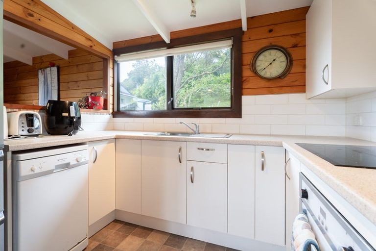 Photo of property in 6 Buccaneer Place, Grenada Village, Wellington, 6037