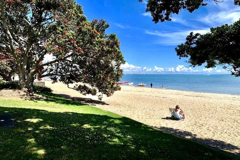 Photo of property in 27 Atkin Avenue, Mission Bay, Auckland, 1071