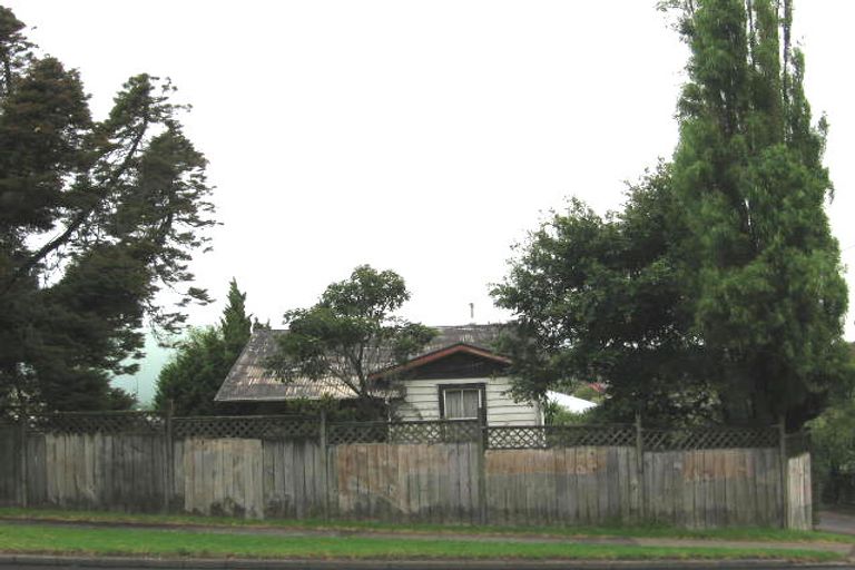 Photo of property in 2/326 West Coast Road, Glen Eden, Auckland, 0602