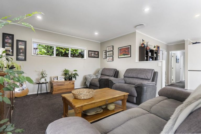 Photo of property in 148 Carnoustie Drive, Wattle Downs, Auckland, 2103