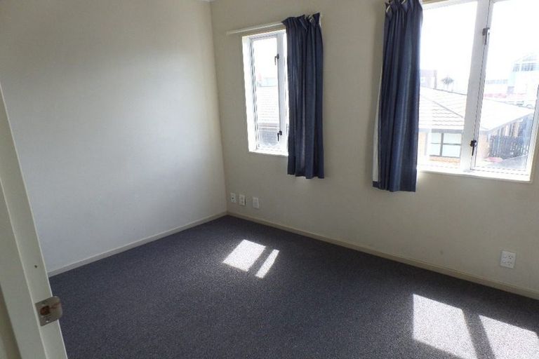 Photo of property in 135 Waltham Road, Sydenham, Christchurch, 8023