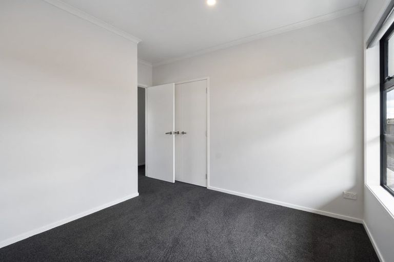 Photo of property in 11 Coutts Way, Fitzherbert, Palmerston North, 4410