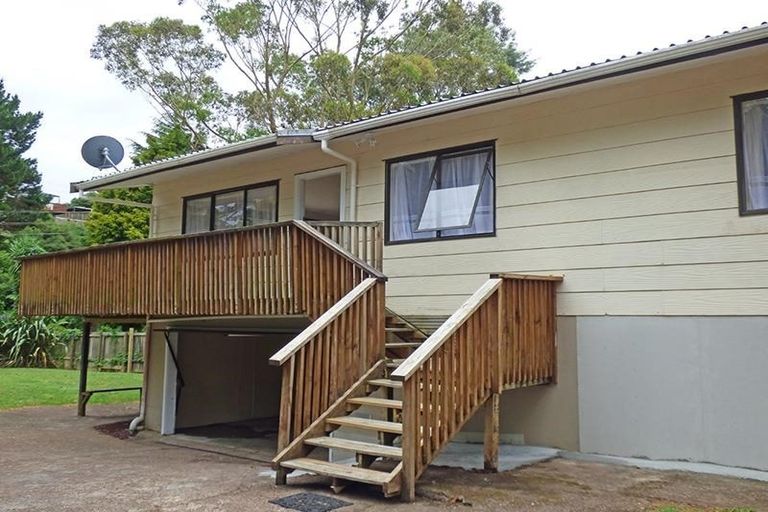 Photo of property in 1/8 Woodside Road, Massey, Auckland, 0614