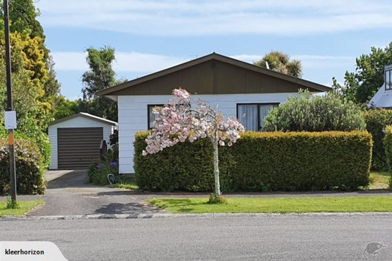Photo of property in 37 Oriwa Crescent, Otaki, 5512