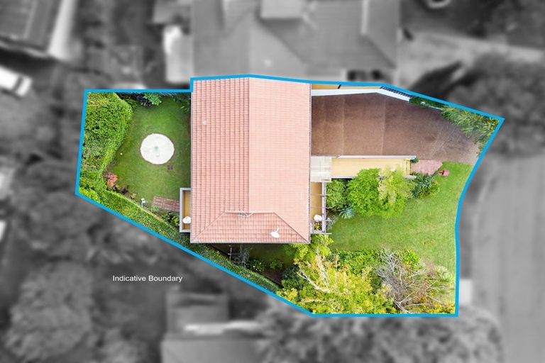 Photo of property in 2/5 Highlight Parade, Te Atatu South, Auckland, 0610