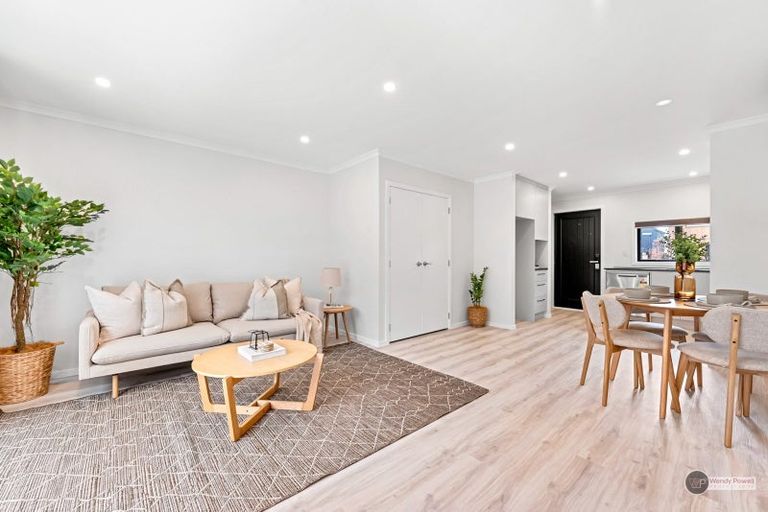 Photo of property in 15 Doug Jensen Street, Wallaceville, Upper Hutt, 5018