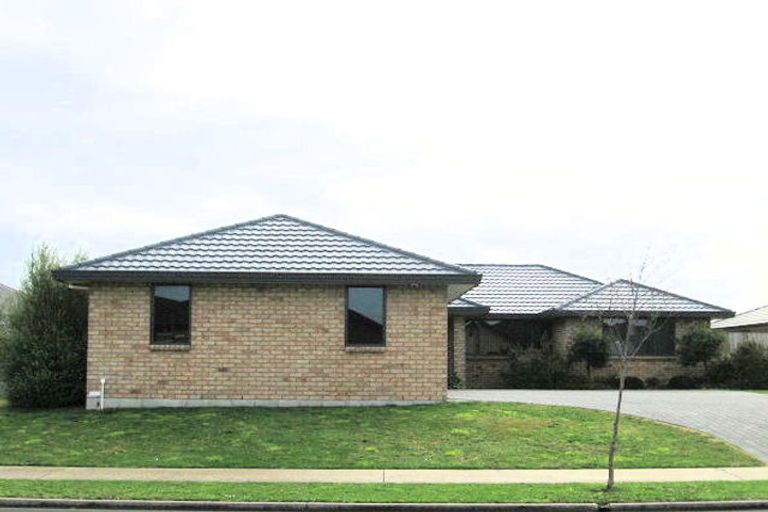 Photo of property in 16 Saint James Drive, Huntington, Hamilton, 3210