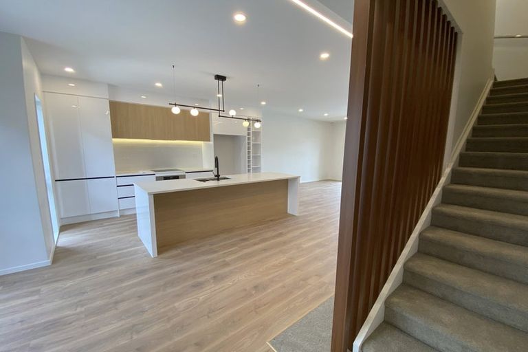 Photo of property in 15 Mina Way, Browns Bay, Auckland, 0630