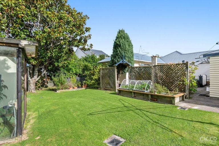 Photo of property in 4 Lockett Street, Waterloo, Lower Hutt, 5011