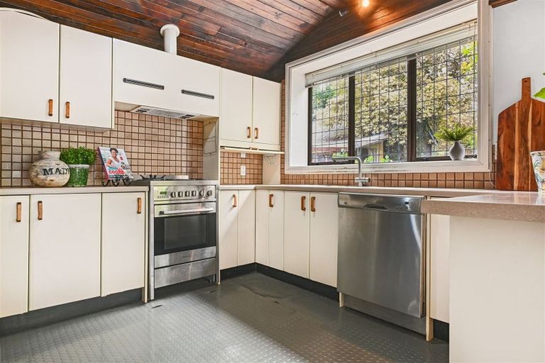 Photo of property in 6 Elmwood Road, Strowan, Christchurch, 8052