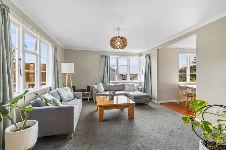 Photo of property in 9 Stephen Street, Johnsonville, Wellington, 6037