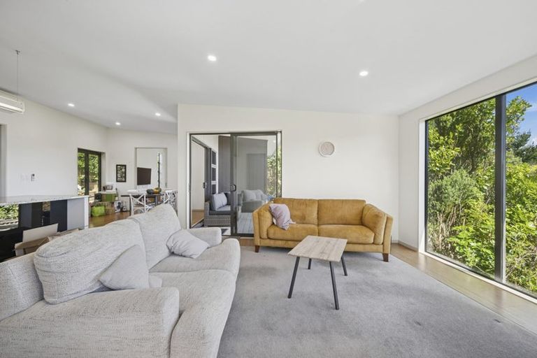 Photo of property in 173 Bing Lucas Drive, Tawa, Wellington, 5028