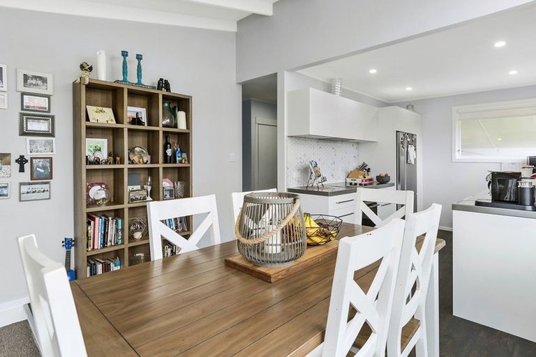 Photo of property in 25 Waikite Road, Welcome Bay, Tauranga, 3112