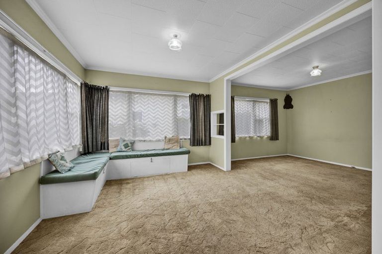 Photo of property in 77 Victoria Street, Hawera, 4610