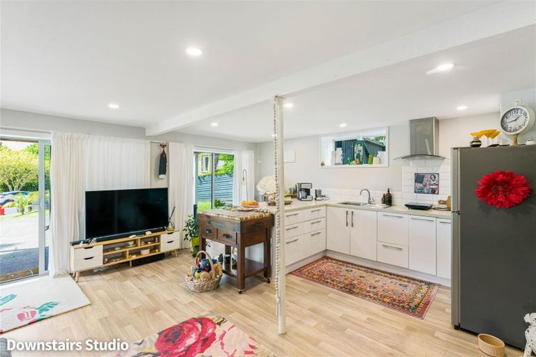 Photo of property in 6 Rakino Avenue, Manly, Whangaparaoa, 0930