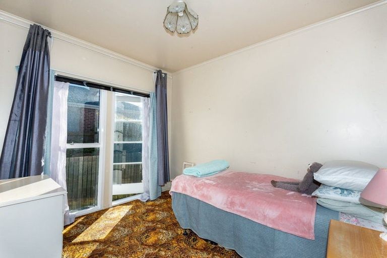 Photo of property in 2/102 Yaldhurst Road, Sockburn, Christchurch, 8042