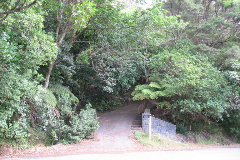 Photo of property in 28 Wood Bay Road, Titirangi, Auckland, 0604