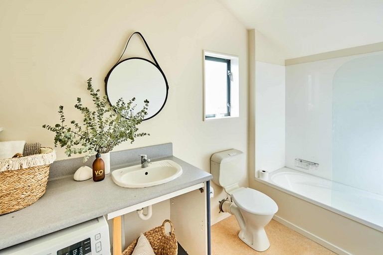 Photo of property in Courtenay Mews Apartments, 19/14 Alpha Street, Te Aro, Wellington, 6011