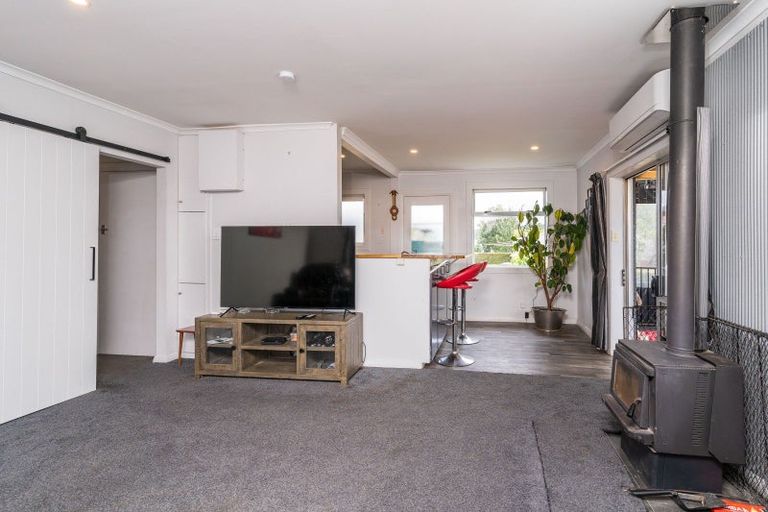 Photo of property in 1 Watson Street, Green Island, Dunedin, 9018