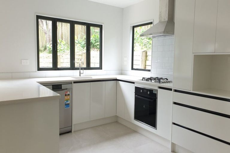 Photo of property in 1/14 Delamare Court, Sunnynook, Auckland, 0632