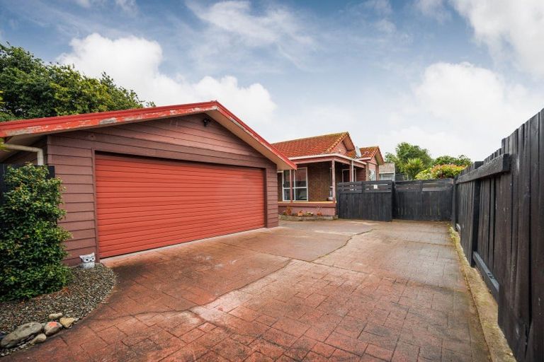 Photo of property in 21 Dalfield Place, Highbury, Palmerston North, 4412