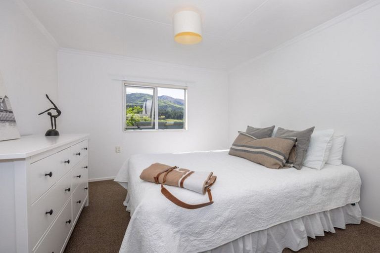 Photo of property in 2 Mclennan Road, Hawea Flat, Wanaka, 9382