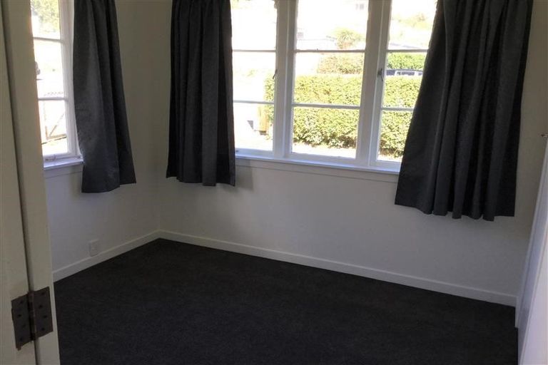 Photo of property in 4 Harbour Street, Moturoa, New Plymouth, 4310
