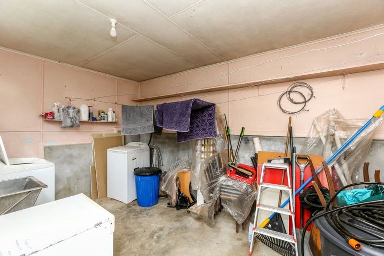 Photo of property in 26 Banks Street, Marfell, New Plymouth, 4310