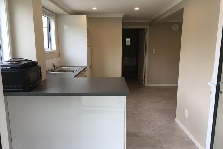 Photo of property in 52 Stillwater Crescent, Stillwater, Silverdale, 0993