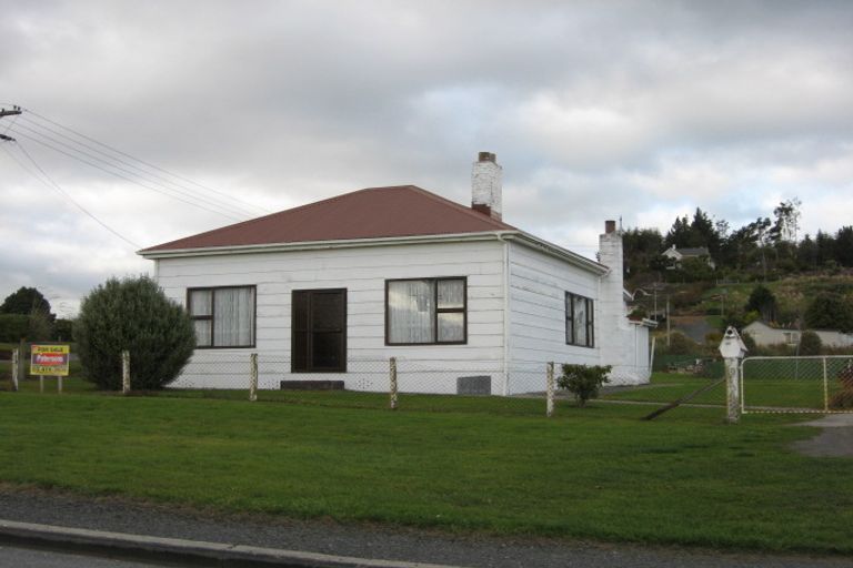 Photo of property in 146 Eddystone Street, Kaitangata, 9210