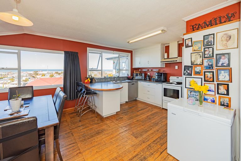 Photo of property in 21 Tay Street, Oamaru North, Oamaru, 9400