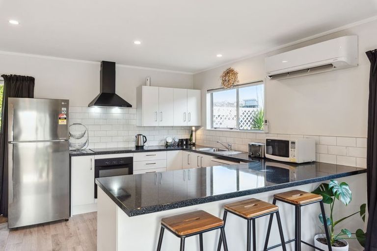 Photo of property in 22a Kapiti Road, Paraparaumu, 5032