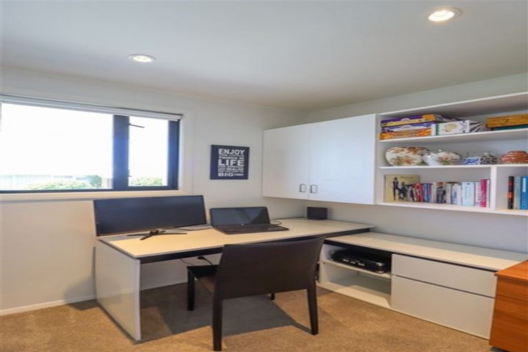 Photo of property in 219 Douglas Street, Highfield, Timaru, 7910