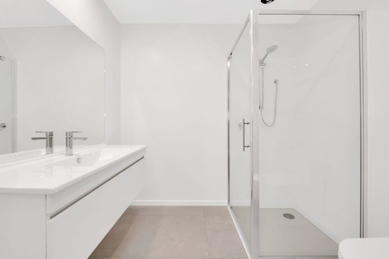 Photo of property in 11 Otira Place, Awapuni, Palmerston North, 4412