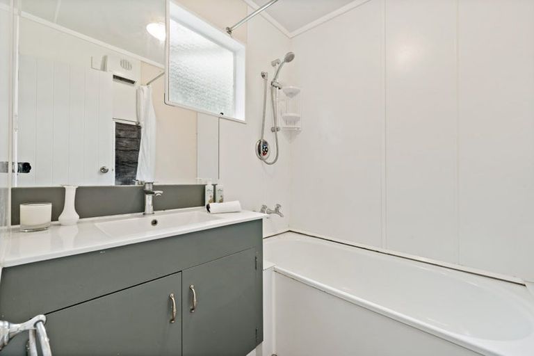 Photo of property in 60 Pebble Brook Road, Waitoki, Silverdale, 0994